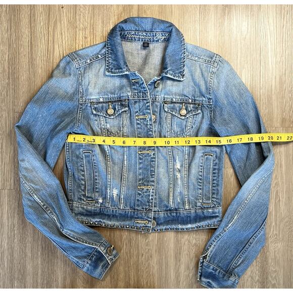 American Eagle Denim Jacket S/P – Cropped Distressed Light Wash Jean Jacket - Picture 5 of 6